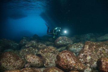 Azores, diver in Urseling Cave