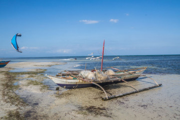 Philippines, Palawan, Puerto Princesa, kite surfer