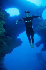 Philippines, Moalboal, Pescador Island, Cathedral, Freediver Ken Kiriyama