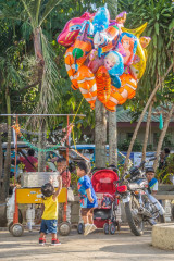 Philippines, Palawan, Puerto Princesa, balloon's with kid's
