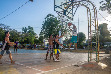 Philippines, Palawan, Puerto Princesa, basketball players