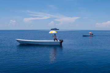 Philippines, dinghi boats, Tubbataha reef