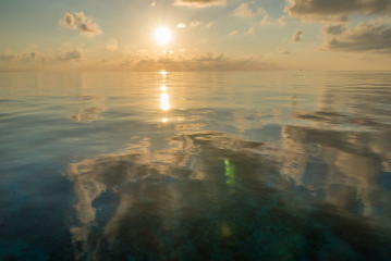 Philippines, sunrise at Tubbataha reef