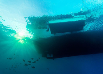 Philippines, "Dschubba", Safari Boat at Tubbataha from underneath