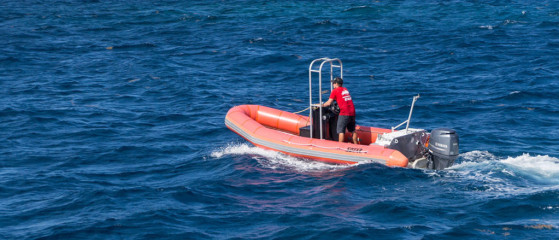 Dominican Republic, Silverbanks - raft motorboat
